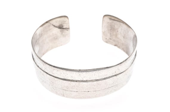 Antique high grade silver bracelet from Tunisia. Silver tribal Berber bracelet
