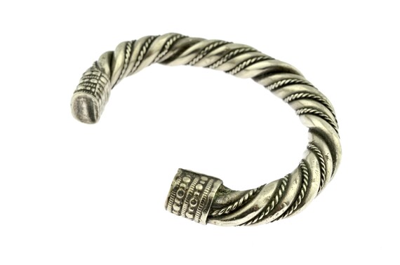 Old SUMAILIYA Bedouin silver bracelet. Old ethnic… - image 6
