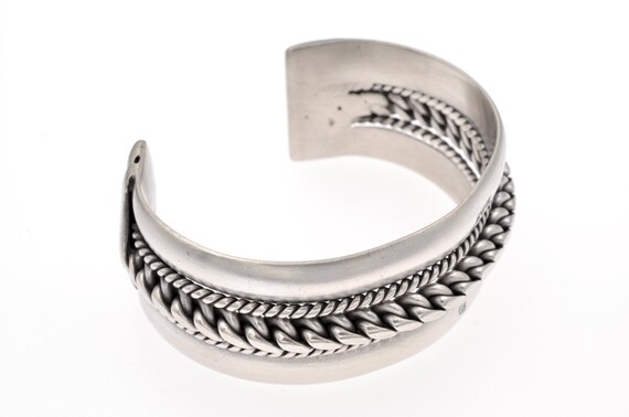 Old Sinai / Negev desert bedouin bracelet. Antique ethnic Bedouin, Egyptian high grade silver cuff from Red sea area