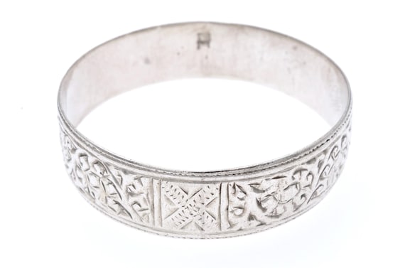 Antique Marrakech high grade silver Bracelet. Old tribal Berber Moroccan bangle