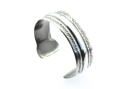 Old Tunisian silver berber bracelet. High grade silver tribal amazigh bracelet