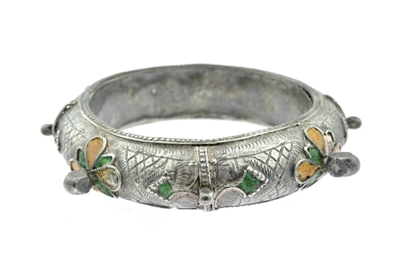 Ida Outanane ou Ida Oultit silver tribal bangle. Old Moroccan Berber bracelet.