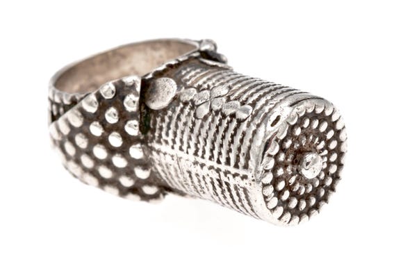 Old Rashaida silver ring. Antique Yemeni tower ring from Middle East, Saudi Arabia, Ethiopia and Sudan