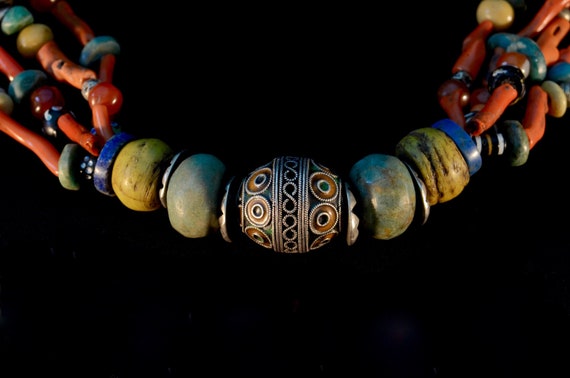 Tagmout beads necklace, Anti Atlas, Draa Valley, Tiznit, Morocco. Sterling silver, enamels, coral, amazonite, agate