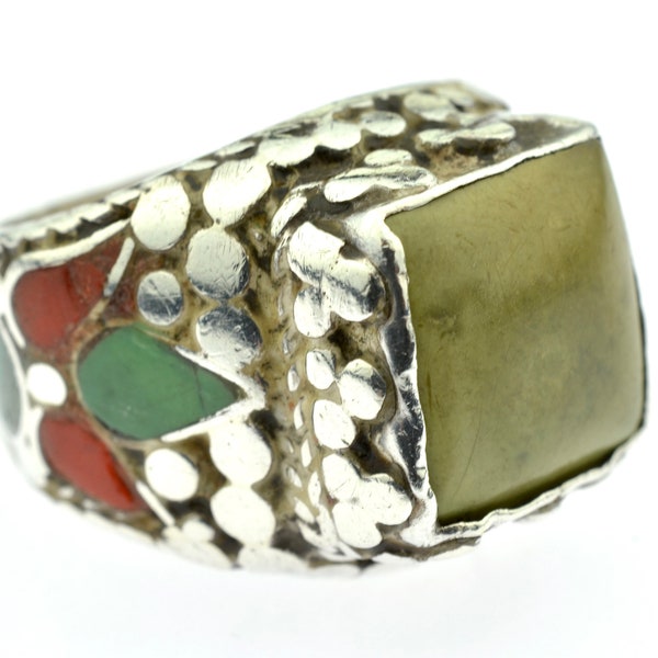 Old Afghani tribal ring, with a green turquoise cabochon, Central Asian jewelry, Afghan silver, ethnic ring