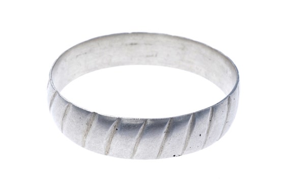 Antique high grade silver Berber tribal bracelet from Morocco. Old Moroccan bracelet from the Middle Atlas