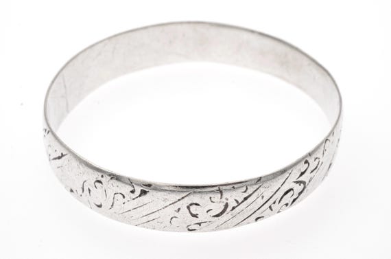 Old Berber Tribal Silver Bracelet from Morocco. Antique Moroccan high grade silver ethnic bracelet