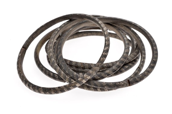 Old Tuareg ethnic bracelets in horn and silver, 7-piece tribal Saharan set, traditional African jewelry