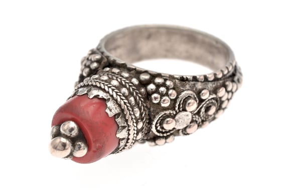 Ancient tribal silver ring from Yemen. Middle Eastern Ethnic Silver Ring with Red Glass Cabochon