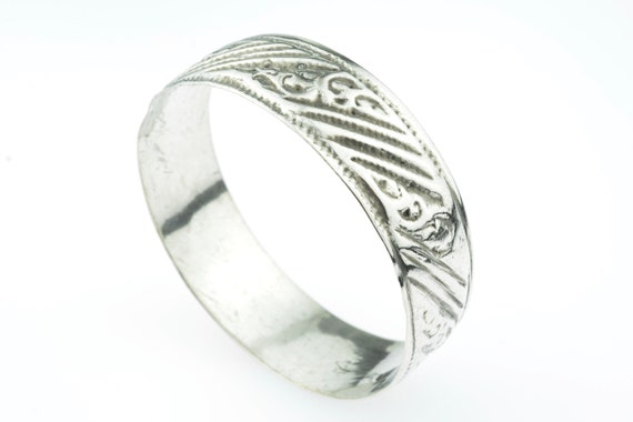 Old ethnic Marrakech Silver Bracelet. Antique tribal Berber Moroccan bangle