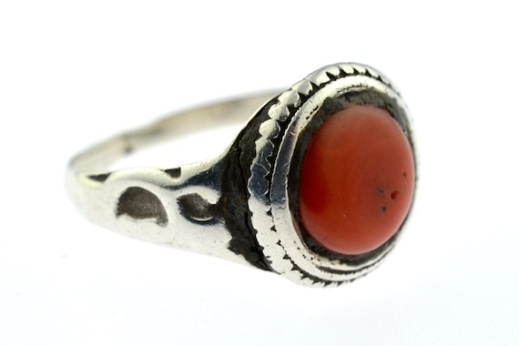 Old Himachal Pradesh Silver and Coral Ring, Northern India