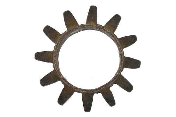 Berber Spike metal alloy Bracelet from the Ait Atta tribe, Draa Valley, South-East Morocco (ASBIA 'IQUORAIN)