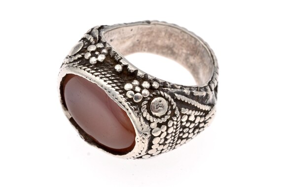 Old tribal ring from Middle East, Yemen, Saudi Arabia. Antique Bedouin high grade Yemeni silver Carnelian ring.