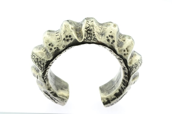 Old silver bracelet from Pakistan, Sindh / Balochistan tribal bangle, old ethnic Indian cuff