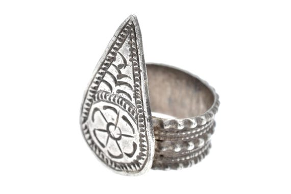Old Omani AL SHADAD tribal ring, Middle East jewelry, bedouin high grade silver, Nizwa jewelry, antique ethnic tribal ring