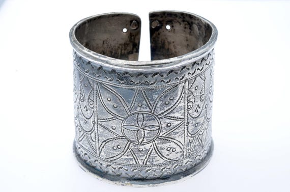 Old Tribal Khalkhal Anklet, Aures Silver Jewelry with Floral and Geometric Engravings