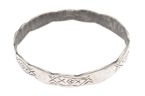 Old Berber silver bracelet from Morocco, Moroccan Amazigh bracelet