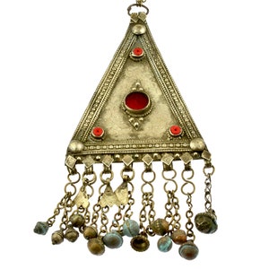 Antique large Bedouin MUTHALLATH pendant from Yemen