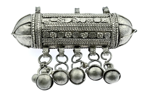 Large Yemeni silver Amulet pendant. Old Bedouin tribal HIRZ pendant