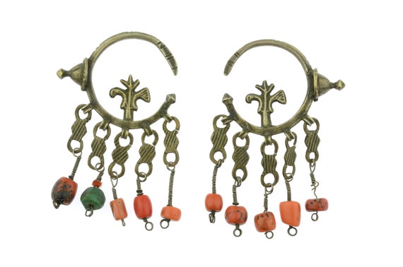 Ancient tribal earring from Jebel Bani in Morocco. Old ethnic Moroccan silver earrings from the Draa valley