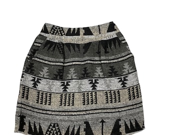 Spódnica mini w stylu japońskim w stylu Aztex Navajo w rozmiarze M, w kolorze czarnym i szarym