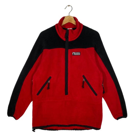 Sierra Designs, Vintage Sierra Designs Half Zip Fleece M Size Red /Black Colour Made In Usa