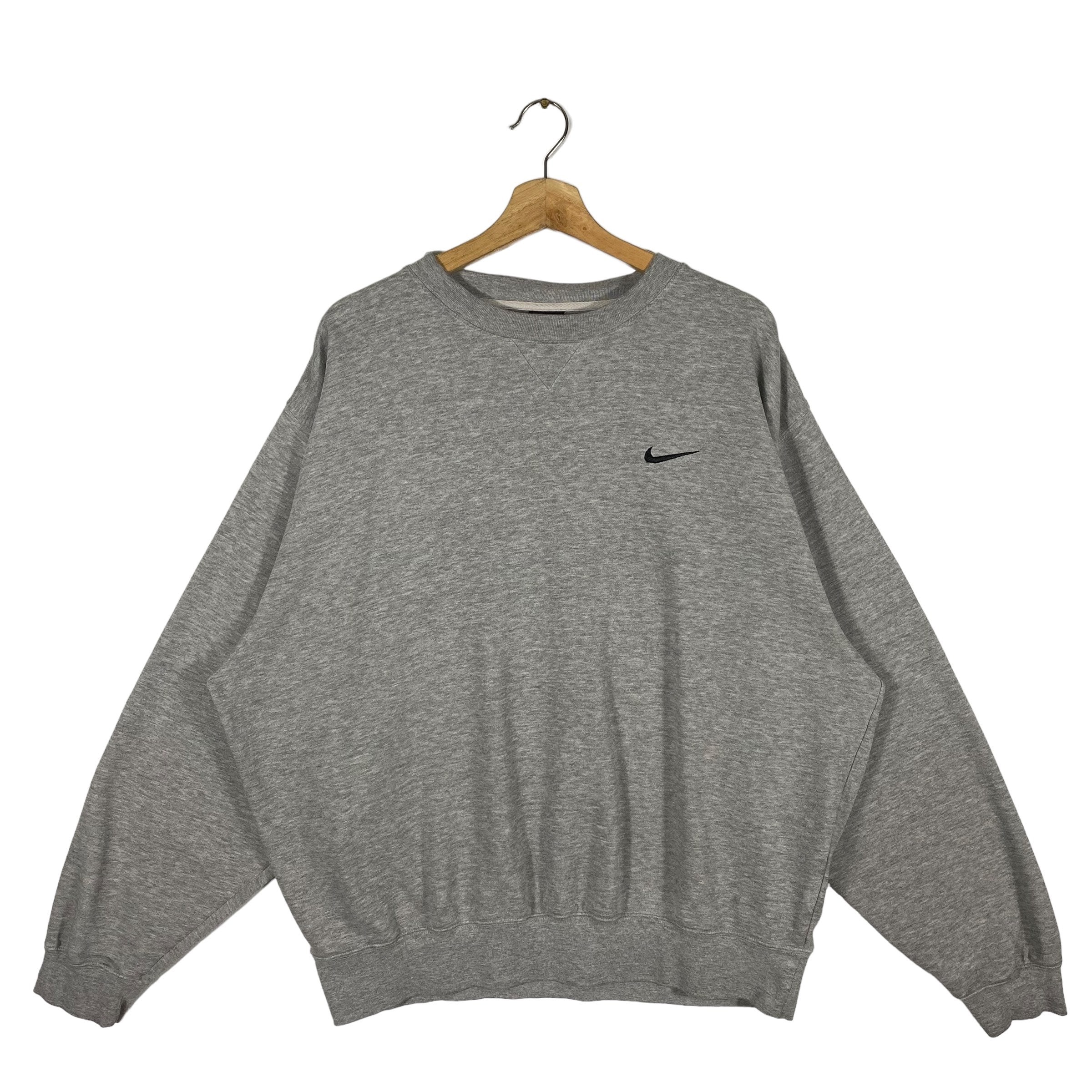 Nike grey vintage 2025 sweatshirt