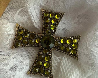 Vintage signed Weiss Maltese Cross Peridot Green Rhinestone Brooch, golden metal