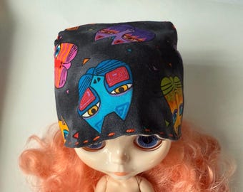 Hand sewn Reversible Sun hat Panama for Blythe doll, for two Ponytails, Laurel Burch Cats cotton fabric