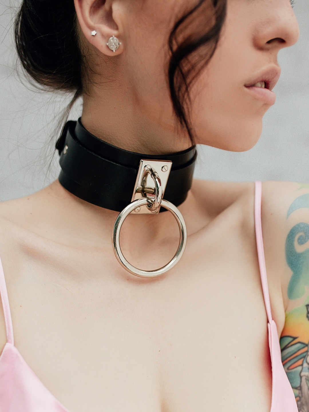 Collier Fétiche En Cuir Avec Pointes En Acier Et Laisse, Trucs Fétiche