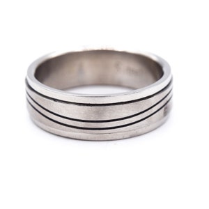 Stainless Steel Band With Two Wavy Lines Birthday Father's Day Holidays Graduation Present Nice & Simple Band For Him