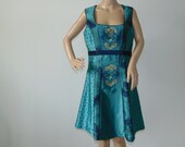 90s Dirndl Austrian floral mini dress Green Bavarian dress Oktoberfest festival dresses Size Large