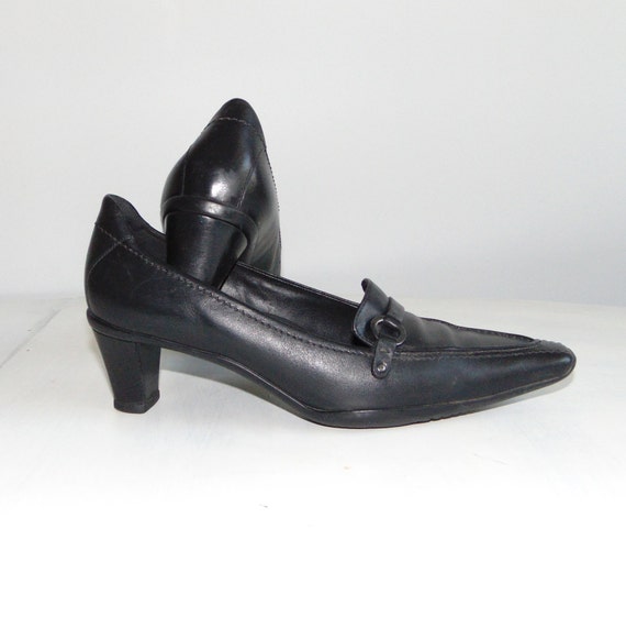 ecco black leather pumps