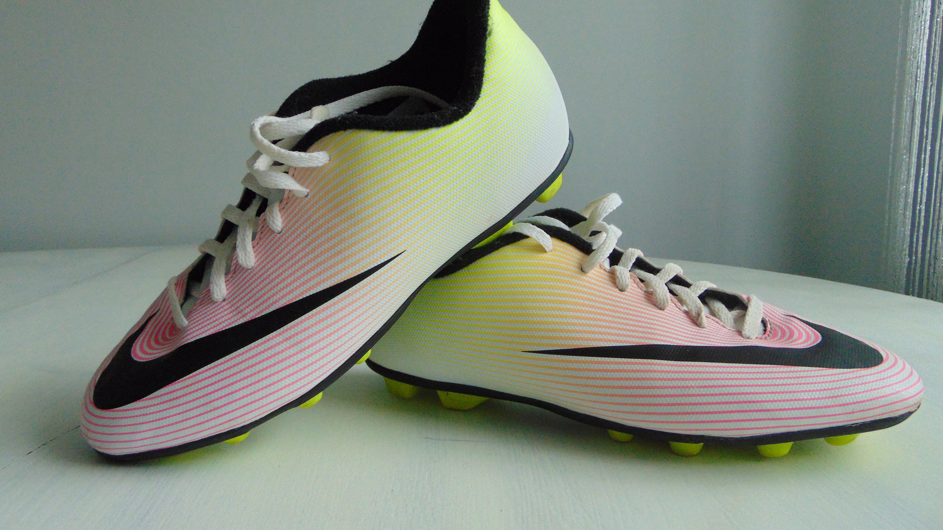 classic nike soccer cleats