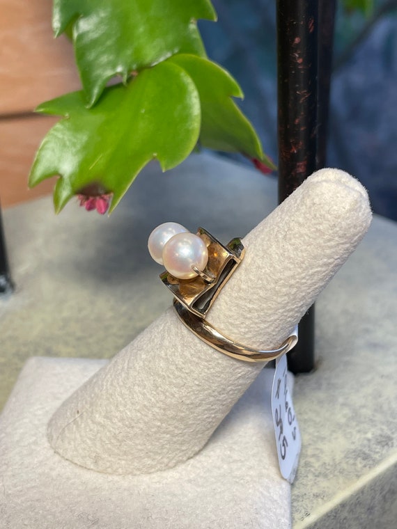 Retro 1960's Triple Pearl Ring - image 2