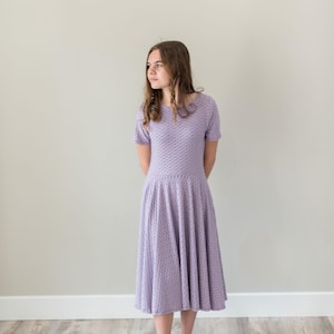 uniqlo fit and flare dress Uniqlo Black White Daisy Floral V-neck Long Sleeve Fit & Flare Mini Dress  Size S main image 0