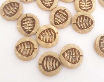 18 boutons en noix de coco 13 mm (0,5 pouce) ronds brun naturel avec motif de feuilles #2