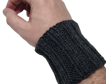 Pulse warmer hand-knitted dark gray - men - one size - for him - model 8 men