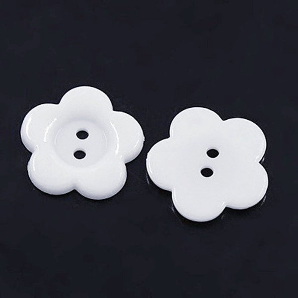 20 * Flower buttons 20 mm (0.8 inch) white acrylic