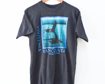 90s Whale TShirt - Graphic Tee - Medium - Vintage Victoria Vancouver Souvenir - Nature - Ocean Life - Animal Shirt = Two's Co