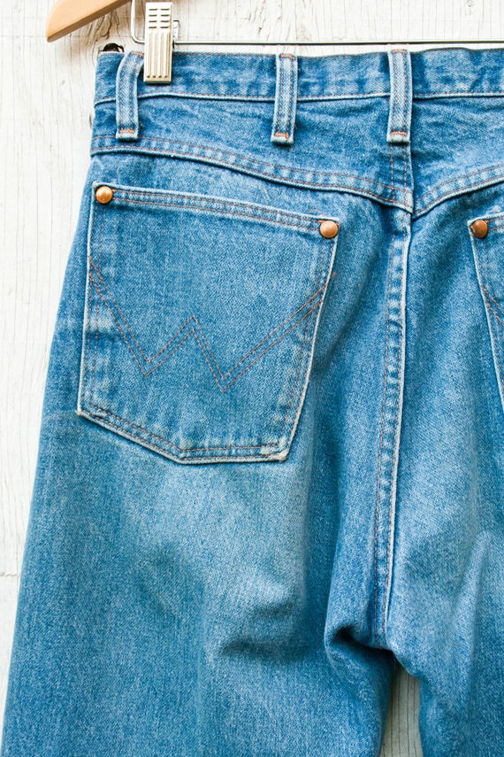 Wrangler Blue Jeans - 30 Waist - High Waist Mom J… - image 6