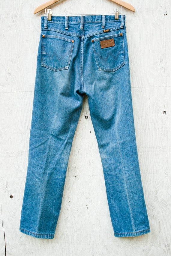 Wrangler Blue Jeans - 30 Waist - High Waist Mom J… - image 7
