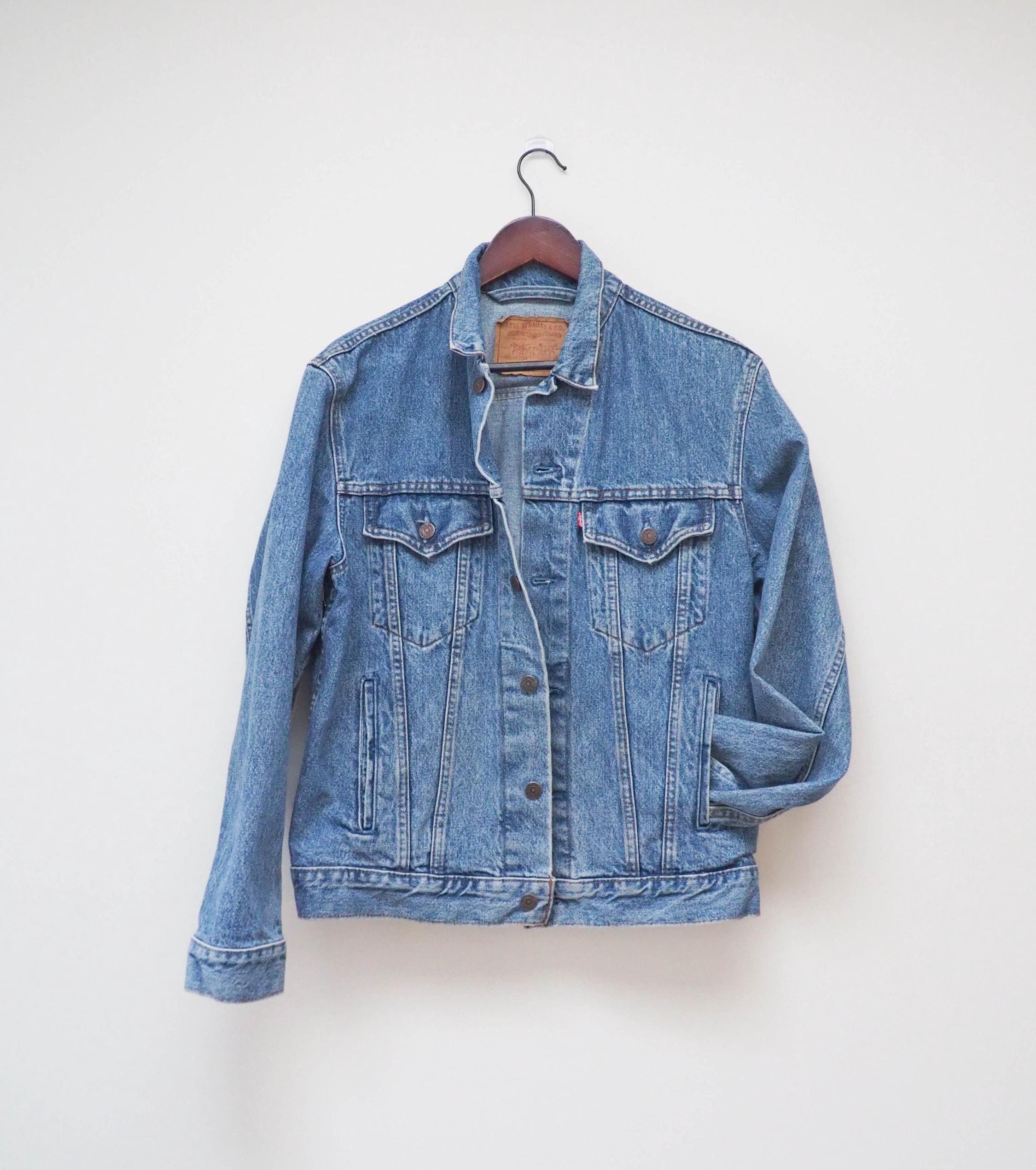 LEVI'S® VINTAGE DENIM JACKETS Vintage LEVIS 70503 02 Denim Trucker Jacket Xlarge 1990s