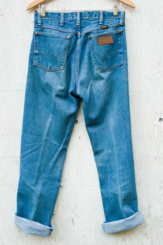 Wrangler Blue Jeans - 30 Waist - High Waist Mom J… - image 5