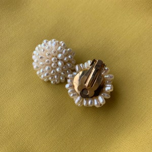 Classic Cluster Pearl Earrings Clip On Gold Tone Closure Carnation Style