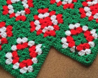 Crochet Christmas Tree Skirt Classic “Granny Square” Pattern Retro Design