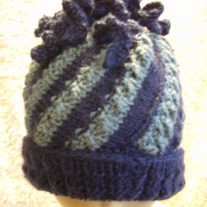 Willow Spirals&#39; Ladies Hat - Easy Aran Knitting Pattern