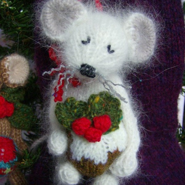 Have A Very Mice Christmas -Tree Decorations/Trims - Easy Toy Knitting Pattern