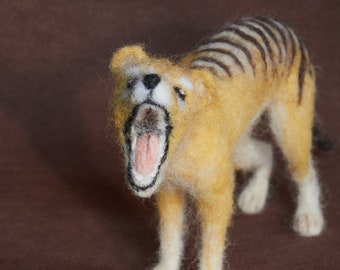 Needle Felted Thylacine, Tasmanian Tiger, needle felted animal, realistic fibre art figurine, Australian wildlife ornament