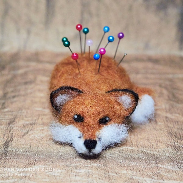 Needle Felted Fox Pin Cushion, felt animal pincushion, sewing accessory gift, needle felted animals